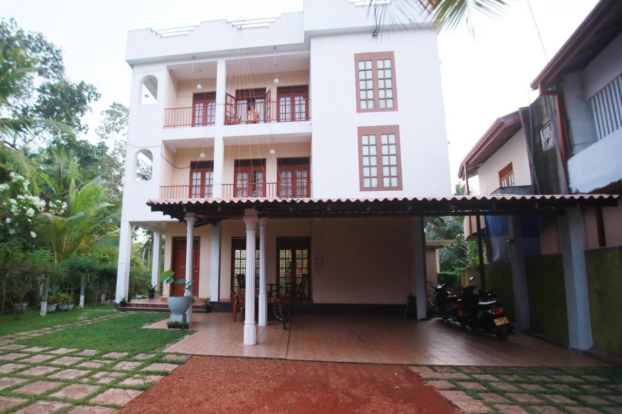 Bentota Homes Luaran gambar
